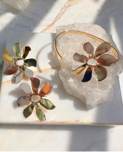 bracelete flor grande pétalas dourado - Babi joias e semijoias