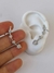 Par de Ear Cuff Metálica com Coração e Strass - comprar online