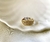Anillo piedras dorado