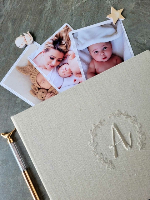 Livro de Mensagens com LETRA bordada