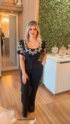 CONJUNTO EM LINHO BORDADO