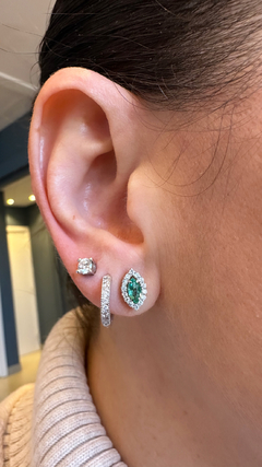 Brinco Navete Esmeralda e Diamantes. - comprar online