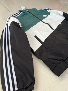 Campera Rompeviento Adidas Forrada Verde/Blanco/Negro - tienda online