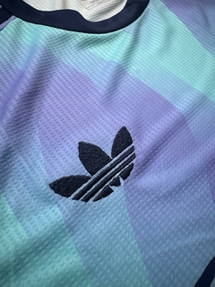Camiseta Adidas del Arsenal Tercera Equipación 2024/25 - Lírico Showroom - Tienda Online de Fútbol 