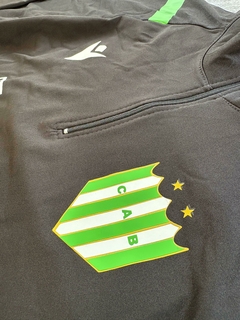 Buzo Térmico Medio Cierre Macron de Banfield Negro - Lírico Showroom - Tienda Online de Fútbol 