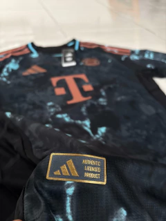 Imagen de Camiseta Versión Jugador Adidas del Bayern Múnich Suplente 2024/25