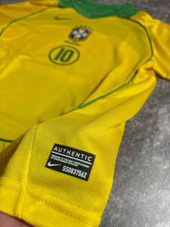 Imagen de Camiseta Nike de Brasil Titular Ronaldo Nazário 2004
