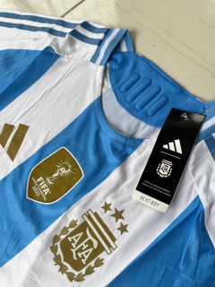 Camiseta Versión Jugador Adidas de Argentina Titular 2024/25 en internet