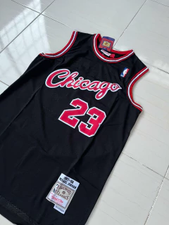 Musculosa NBA Chicago Bulls Edition Black de Michael Jordan Número 23 1997/98 - comprar online