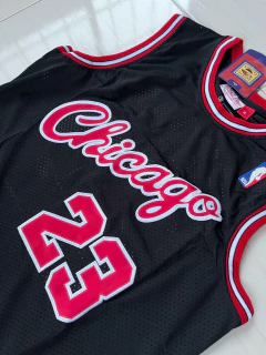 Imagen de Musculosa NBA Chicago Bulls Edition Black de Michael Jordan Número 23 1997/98