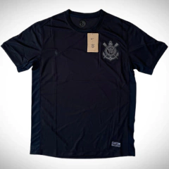 Camiseta suplente de fútbol Nike del Corinthians 2024/25, color negro, con escudo del club y etiqueta colgante.