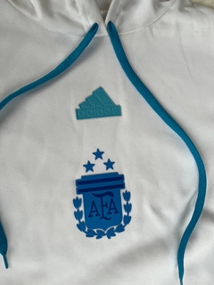 Buzo Adidas de Argentina Copa América 2024 en internet