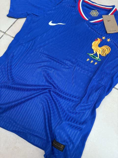 Camiseta Versión Jugador Nike de Francia Titular 2024/25 - Lírico Showroom - Tienda Online de Fútbol 