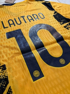 Camiseta Versión Jugador Nike del Inter Tercera Equipación Lautaro Martínez 2024/25 - Lírico Showroom - Tienda Online de Fútbol 