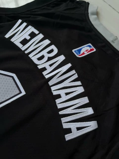 Musculosa NBA Jordan San Antonio Spurs de Victor Wembanyama Número 1 2023/24 - comprar online