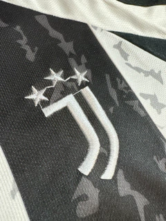 Camiseta Adidas de Juventus Titular Conceição 2024/25 - Lírico Showroom - Tienda Online de Fútbol 