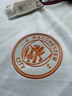 Camiseta Versión Jugador Puma del Manchester City Suplente 2023/24 - Lírico Showroom - Tienda Online de Fútbol 