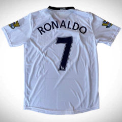 Camiseta suplente blanca de Nike del Manchester United con el número 7 y el nombre Ronaldo en la espalda, temporada Premier League 2009.