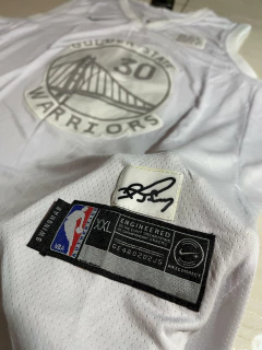 Musculosa NBA Nike Golden State Warriors Edition MVP de Stephen Curry Número 30 - Lírico Showroom - Tienda Online de Fútbol 