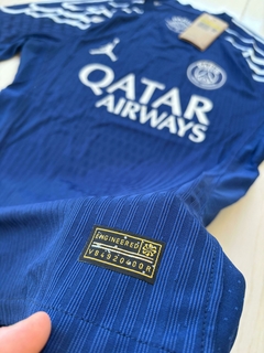Camiseta Versión Jugador Jordan del PSG Cuarta Equipación 2025/26 - Lírico Showroom - Tienda Online de Fútbol 