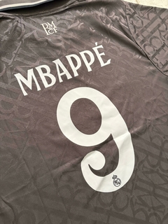 Camiseta Versión Jugador Adidas del Real Madrid Tercera Equipación Mbappé 2024/25 en internet