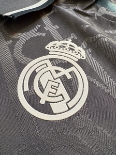 Camiseta Versión Jugador Adidas del Real Madrid Tercera Equipación Mbappé 2024/25 - Lírico Showroom - Tienda Online de Fútbol 