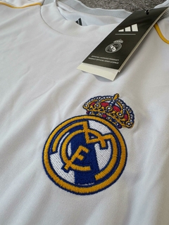 Camiseta Adidas del Real Madrid Titular 2025 - Lírico Showroom - Tienda Online de Fútbol 