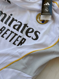 Camiseta Versión Jugador Adidas del Real Madrid Titular Mangas Largas 2025/26 - comprar online