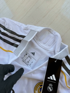 Camiseta Versión Jugador Adidas del Real Madrid Titular Mangas Largas 2025/26 en internet