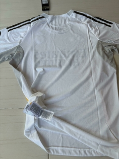 Imagen de Camiseta Versión Jugador Adidas del Real Madrid Titular 2025