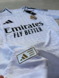 Imagen de Camiseta Versión Jugador Adidas del Real Madrid Titular 2024/25