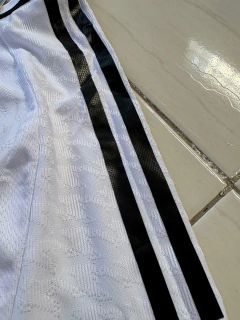 Imagen de Camiseta Versión Jugador Adidas del Real Madrid Titular 2024/25