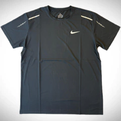 Remera Deportiva Nike Tela Dry Fit Negra - comprar online
