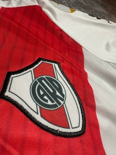 Camiseta Adidas de River Plate Titular Pity Martínez Final Copa Libertadores 2018 - Lírico Showroom - Tienda Online de Fútbol 