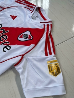Camiseta Adidas de River Plate Titular Matías Rojas LPF 2024/25 - Lírico Showroom - Tienda Online de Fútbol 