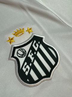 Camiseta Nike del Santos Titular Neymar 2025 - Lírico Showroom - Tienda Online de Fútbol 