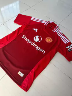 Camiseta Adidas del Manchester United Titular Garnacho 2024/25 - Lírico Showroom - Tienda Online de Fútbol 