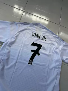 Camiseta Adidas del Real Madrid Titular Vinícius Júnior Sponsor HP 2024/25