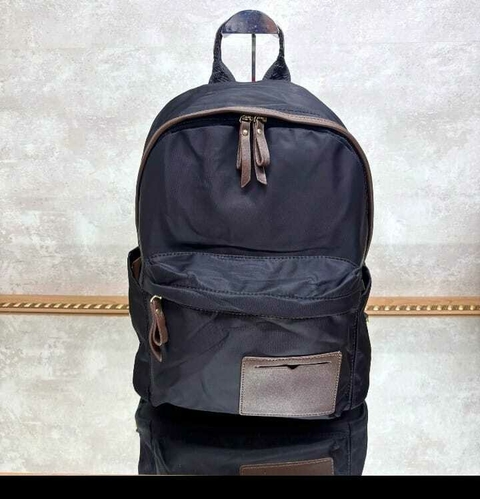 Mochila Milão- Preta com Marrom