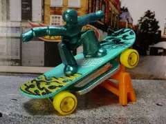 HOTWHEELS - SKATE GROM TONY HAWK TURQUESA ( LOOSE ) - Samurai Miniaturas - Coleção e venda de carrinhos online