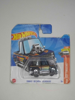 HOTWHEELS - TOON'D 83 CHEVY SILVERADO - HKK57