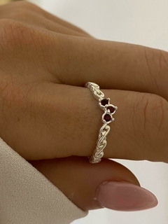 Anillo cubic rojo