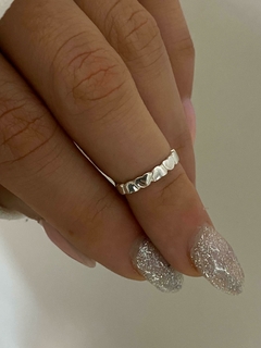 Anillo midi corazoncitos