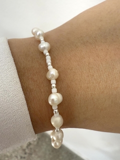 Pulsera perlas de rio importada en internet