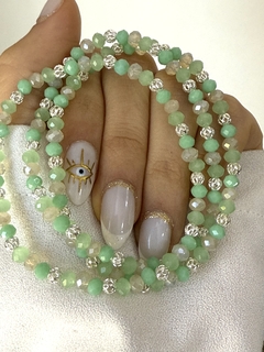 Pulsera elastizada y cristal verde / bolita calada - comprar online