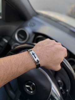 Pulsera hombre caucho y acero (cruz) - comprar online