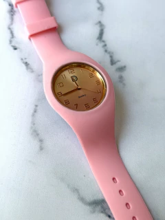 Reloj con malla de silicona modelo 10 - Vogamayorista
