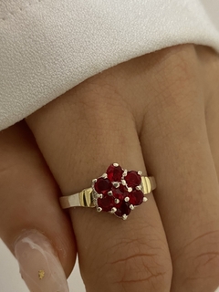 Anillo flor cubic rojo