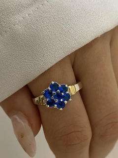 Anillo flor cubic azul francia