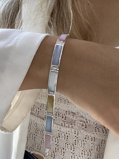 Pulsera rígida nácar importada 19 a 20 cm